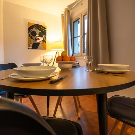 5 Personnes 50 M2 Hyper Centre *