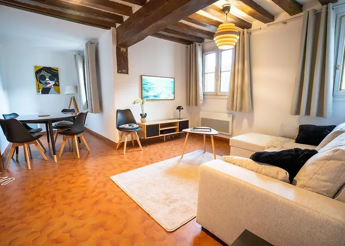 5 Personnes 50 M2 Hyper Centre شقة *