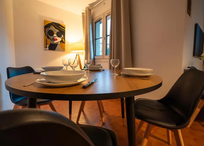 5 Personnes 50 M2 Hyper Centre *