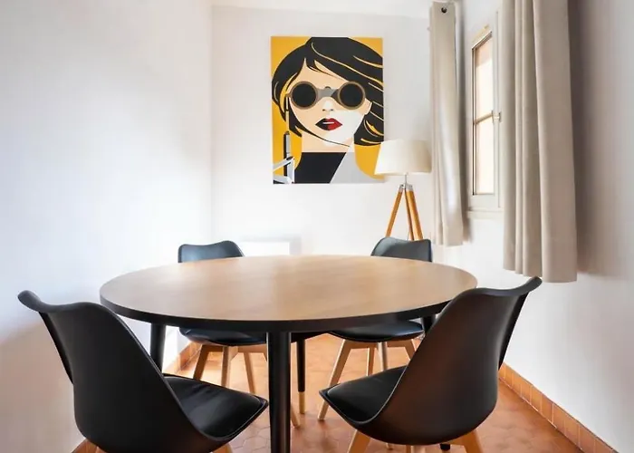 شقة 5 Personnes 50 M2 Hyper Centre *